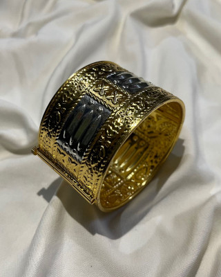 GAM KHARU - ASSAMESE TRADITIONAL CUFF BANGLE GAM KHARU - ASSAMESE TRADITIONAL CUFF BANGLE