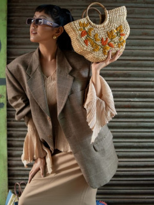 KAUNA U-SHAPED HANDBAG