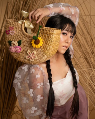 KAUNA NATURAL EMBROIDERED HANDBAG KAUNA NATURAL EMBROIDERED HANDBAG