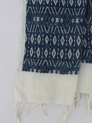ALL OVER INDIGO MOTIF ERI SILK STOLE (AHIMSA SILK) ALL OVER INDIGO MOTIF ERI SILK STOLE (AHIMSA SILK)