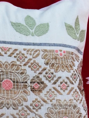 Cushion Cover Set Of White With Green Brown Print Cushion Cover Set Of White With Green Brown Print