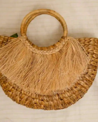 Handmade and Natural Water Hyacinth Bag Handmade and Natural Water Hyacinth Bag